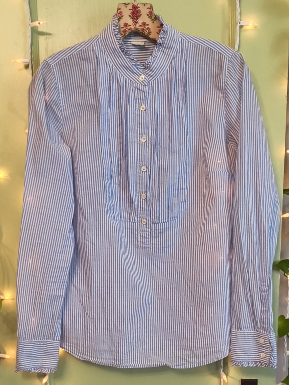 Women's J Crew Ruffle Cuff Collar Pleated Bib Blue White Blouse S